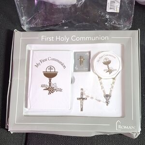 Roman First Holy Communion Gift Set - White and Silver